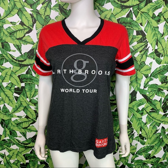 Garth Brooks World Tour T-Shirt Women's Size L Short Sleeve V Neck Country Music - Picture 1 of 8